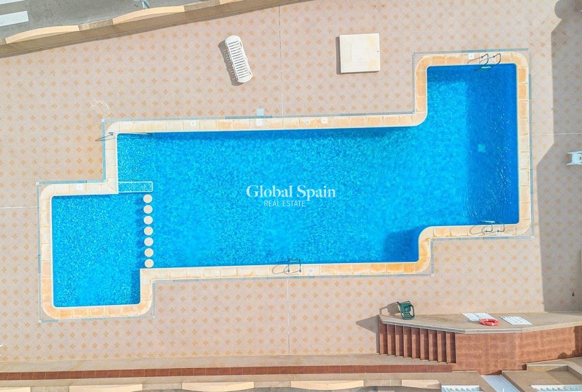 Odsprzedaż - WILLA  -
TORREVIEJA - LOS BALCONES - LOS ALTOS