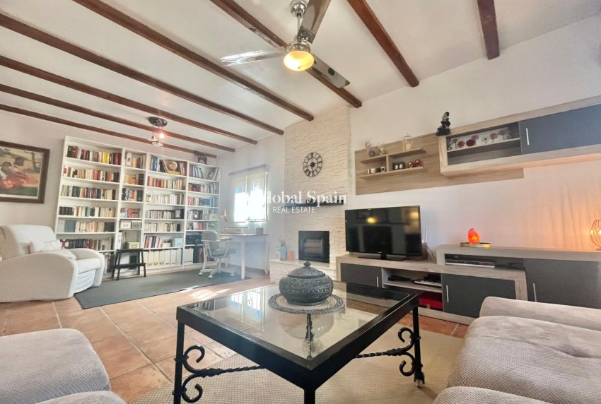 Odsprzedaż - WILLA  -
TORREVIEJA - LOS BALCONES - LOS ALTOS