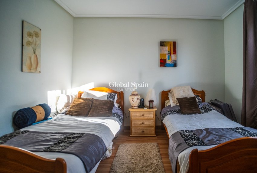 Odsprzedaż - WILLA  -
TORREVIEJA - LOS BALCONES - LOS ALTOS