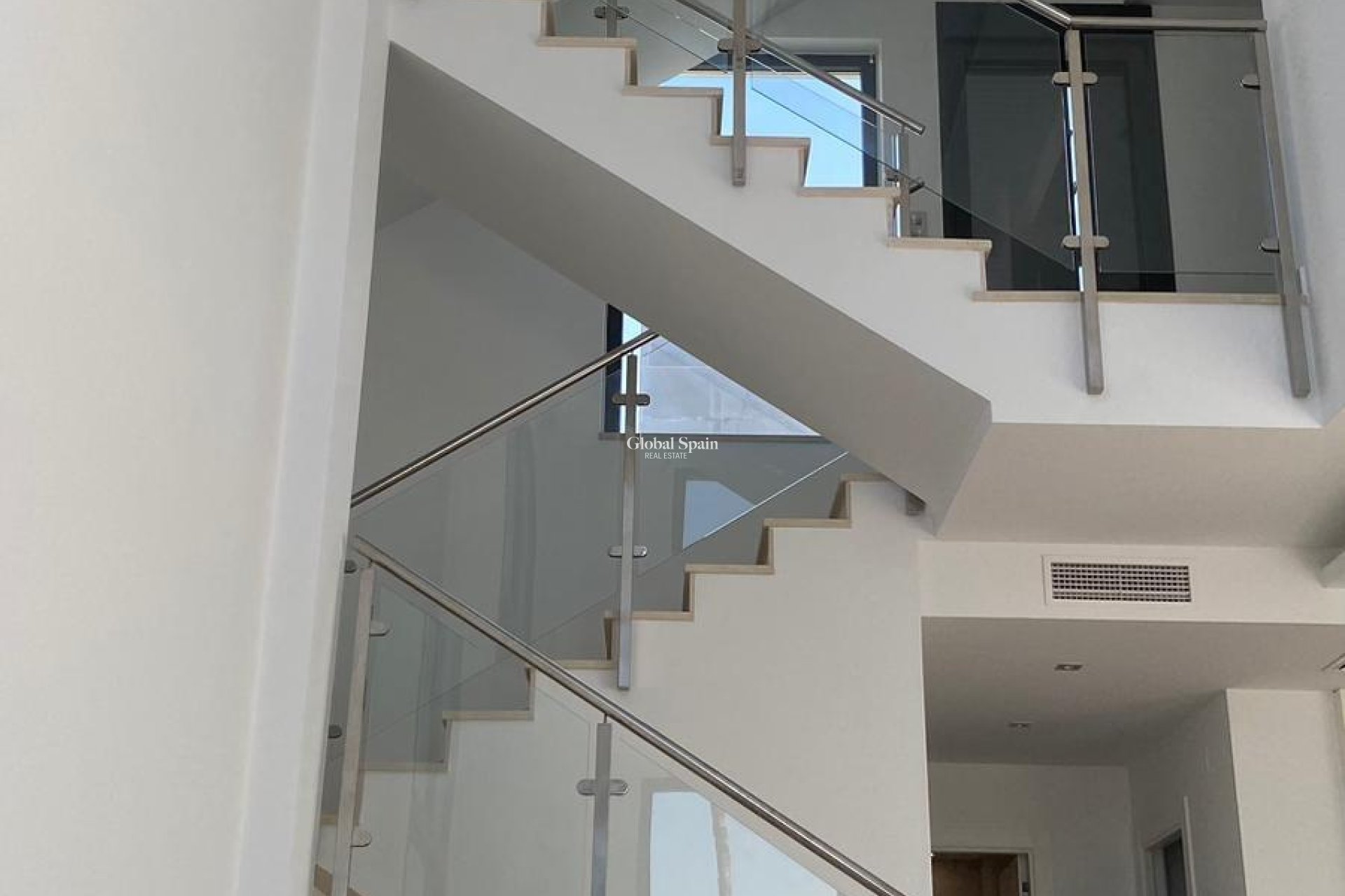 Odsprzedaż - WILLA  -
TORREVIEJA - LOS BALCONES - LOS ALTOS