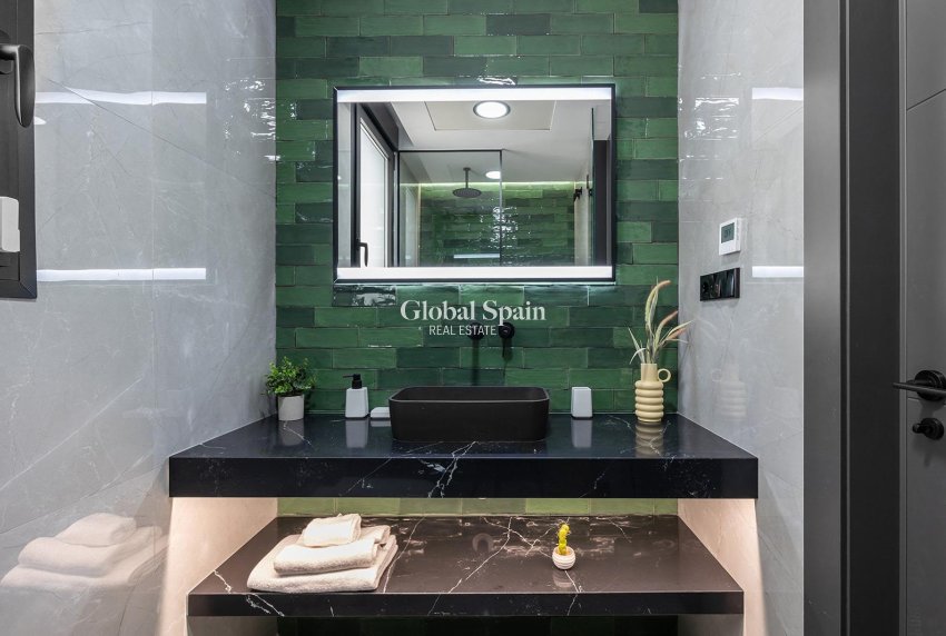 Odsprzedaż - WILLA  -
TORREVIEJA - LOS BALCONES - LOS ALTOS