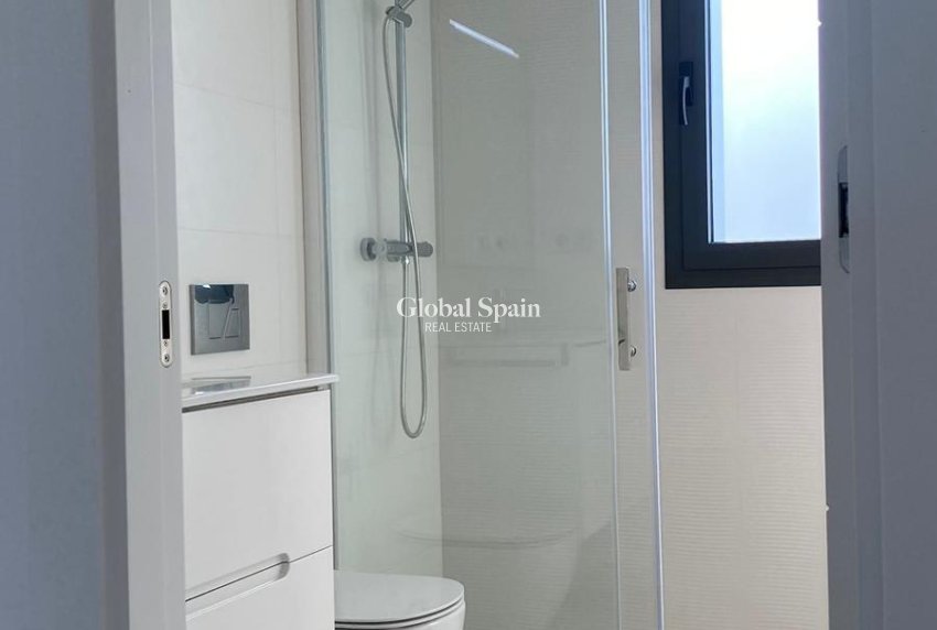 Odsprzedaż - WILLA  -
TORREVIEJA - LOS BALCONES - LOS ALTOS