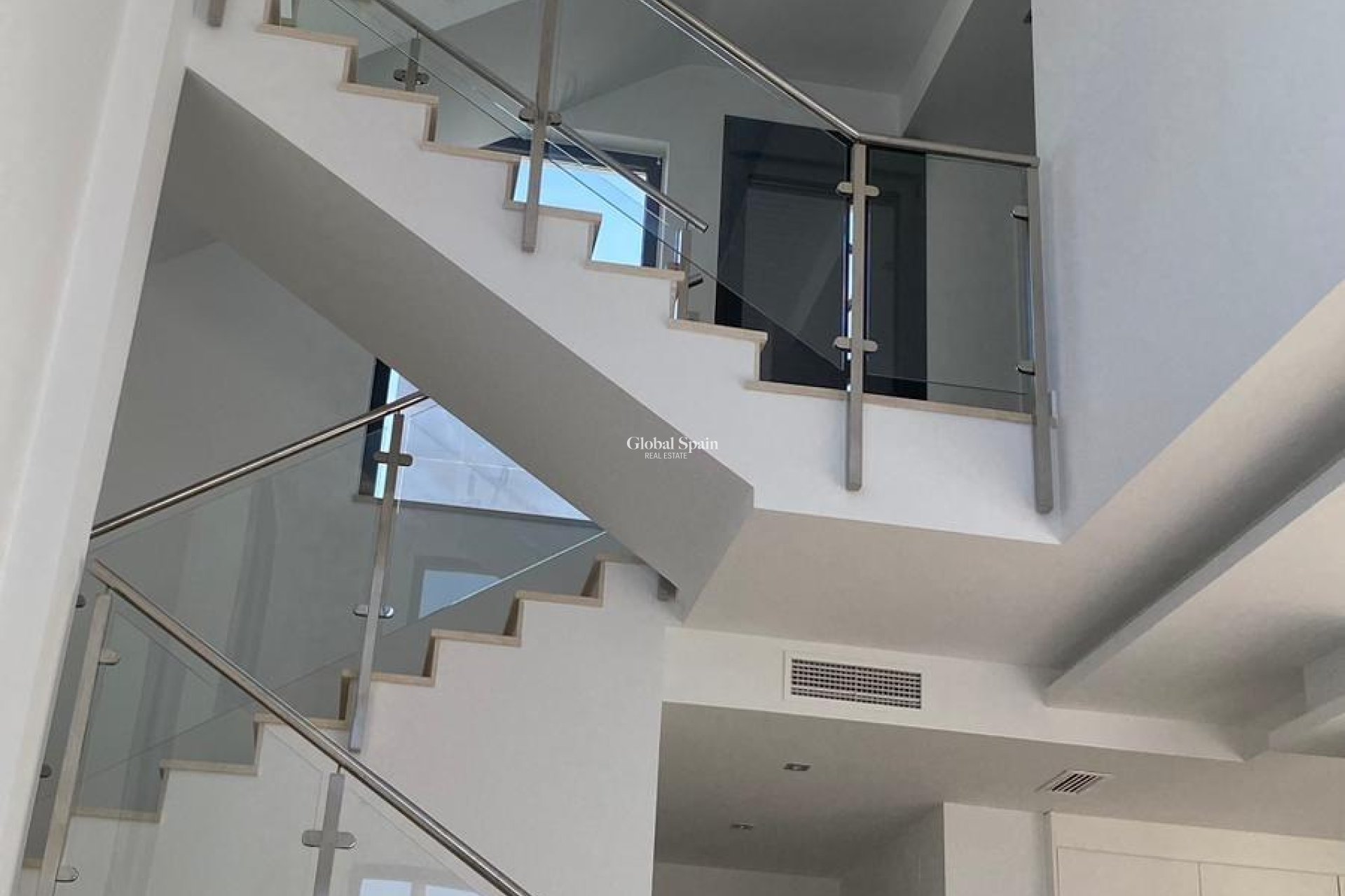 Odsprzedaż - WILLA  -
TORREVIEJA - LOS BALCONES - LOS ALTOS