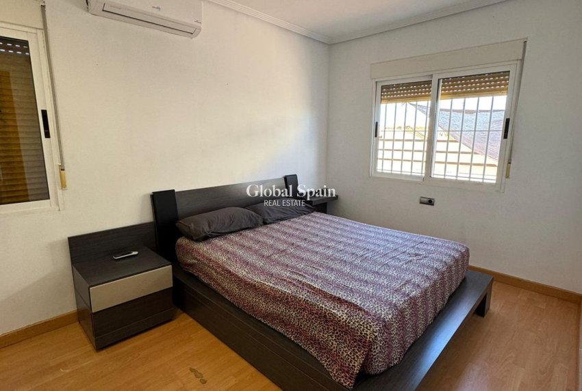 Odsprzedaż - WILLA  -
TORREVIEJA - LOS BALCONES - LOS ALTOS