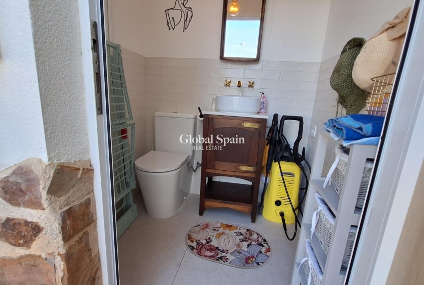 Odsprzedaż - WILLA  -
TORREVIEJA - LOS BALCONES - LOS ALTOS