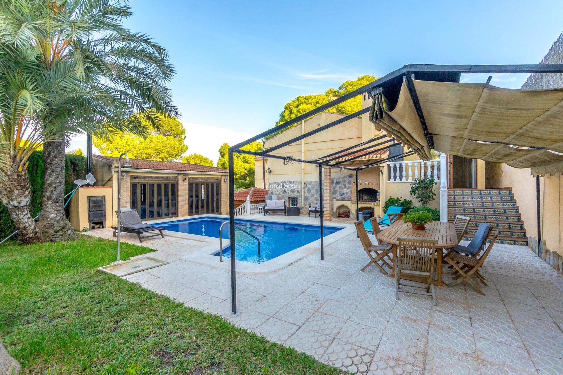 Odsprzedaż - WILLA  -
TORREVIEJA - LOS BALCONES - LOS ALTOS