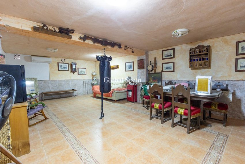 Odsprzedaż - WILLA  -
TORREVIEJA - LOS BALCONES - LOS ALTOS