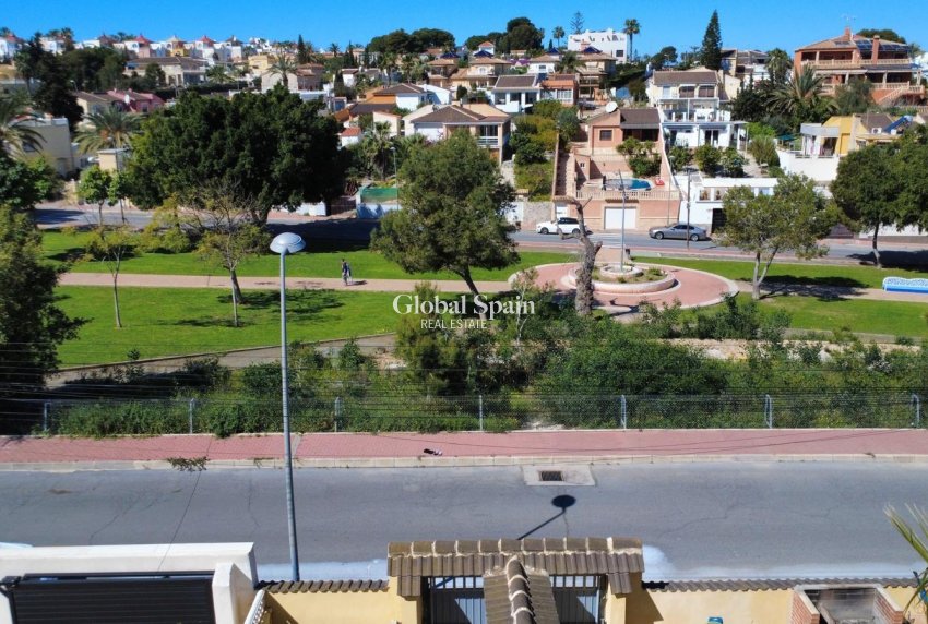 Odsprzedaż - WILLA  -
TORREVIEJA - LOS BALCONES - LOS ALTOS
