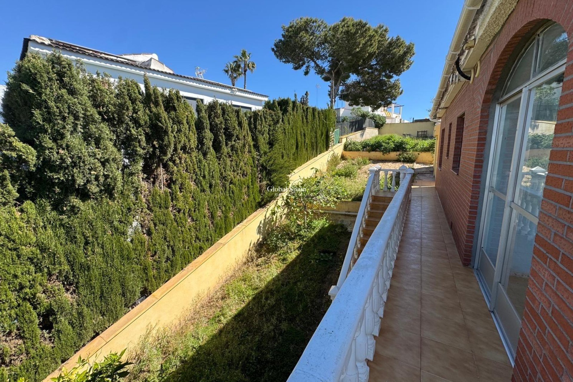 Odsprzedaż - WILLA  -
TORREVIEJA - LOS BALCONES - LOS ALTOS