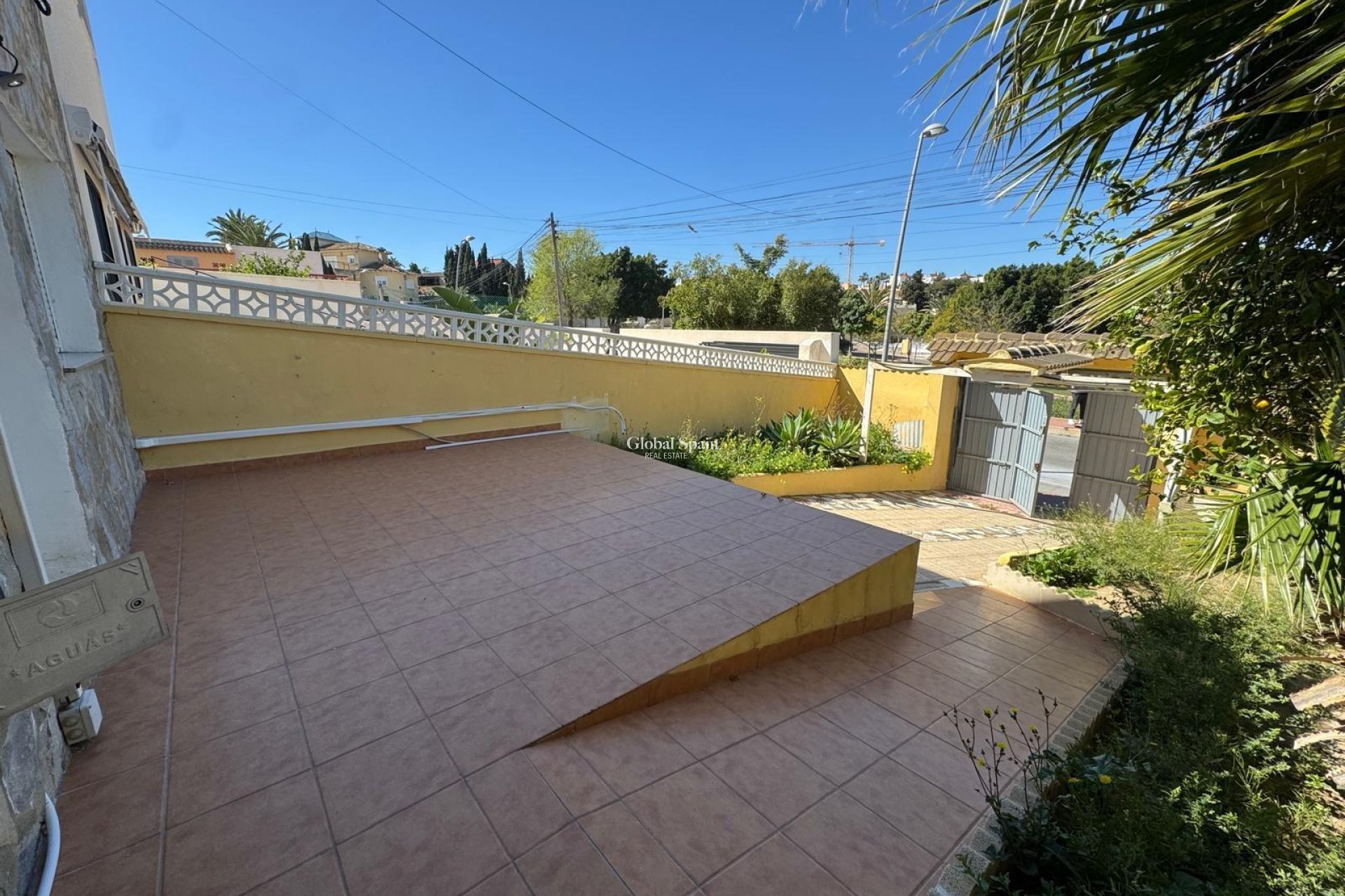 Odsprzedaż - WILLA  -
TORREVIEJA - LOS BALCONES - LOS ALTOS