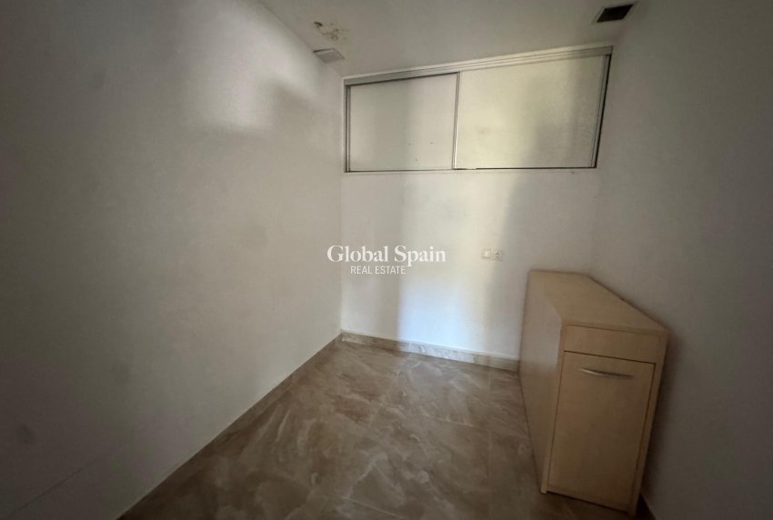 Odsprzedaż - WILLA  -
TORREVIEJA - LOS BALCONES - LOS ALTOS