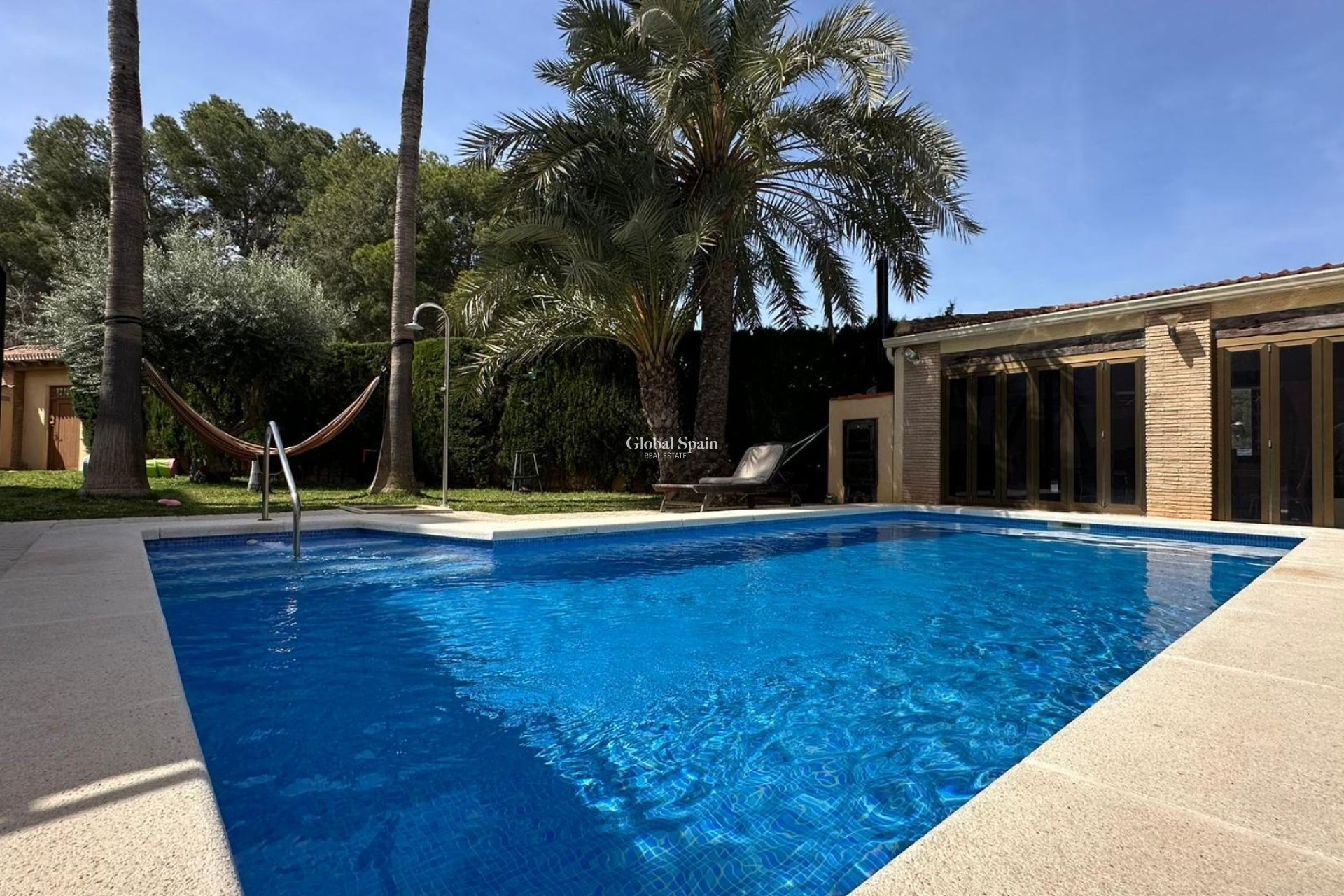 Odsprzedaż - WILLA  -
TORREVIEJA - LOS BALCONES - LOS ALTOS