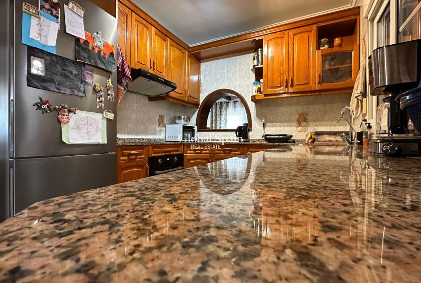 Odsprzedaż - WILLA  -
TORREVIEJA - LOS BALCONES - LOS ALTOS