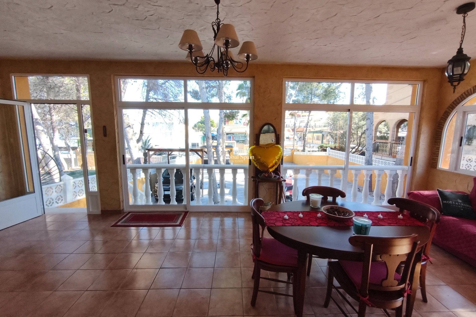 Odsprzedaż - WILLA  -
TORREVIEJA - LOS BALCONES - LOS ALTOS