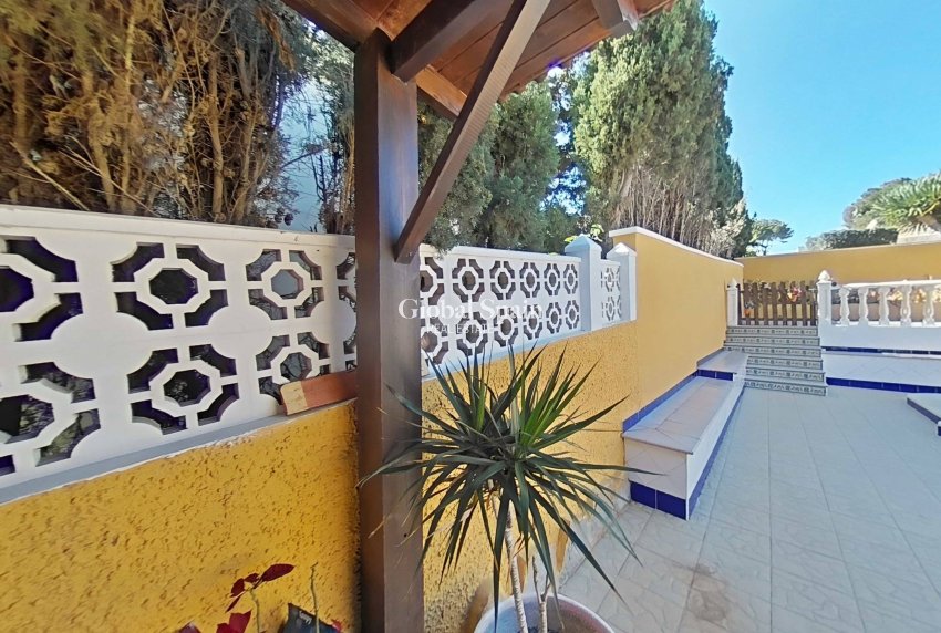 Odsprzedaż - WILLA  -
TORREVIEJA - LOS BALCONES - LOS ALTOS