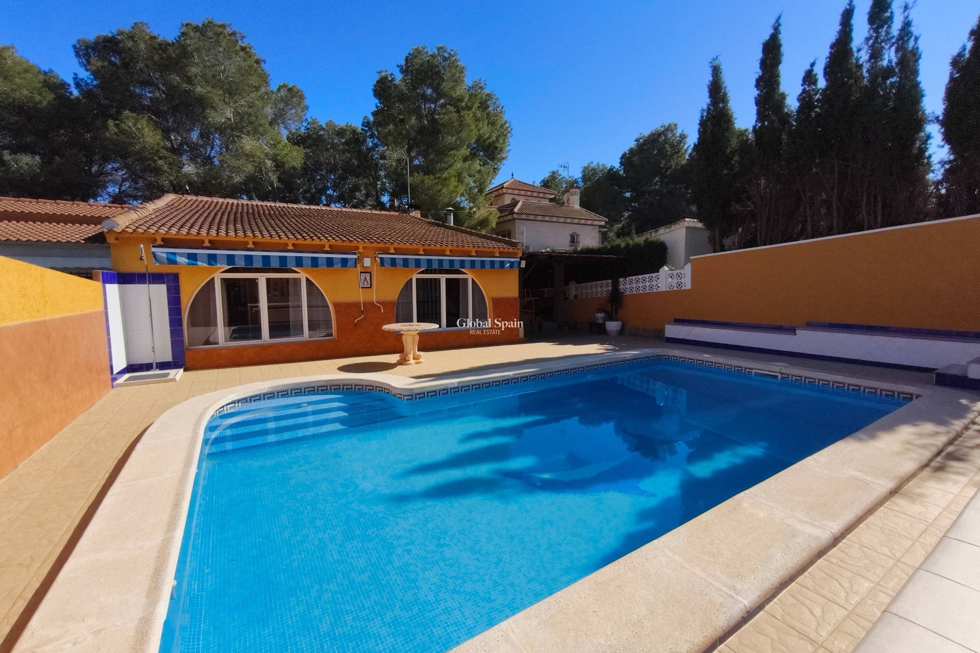 Odsprzedaż - WILLA  -
TORREVIEJA - LOS BALCONES - LOS ALTOS