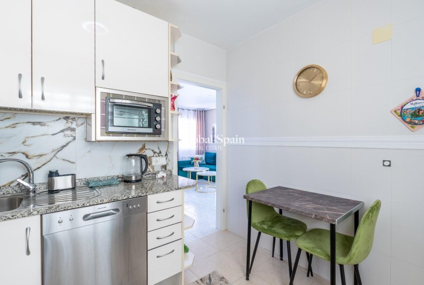 Odsprzedaż - WILLA  -
TORREVIEJA - LOS BALCONES - LOS ALTOS