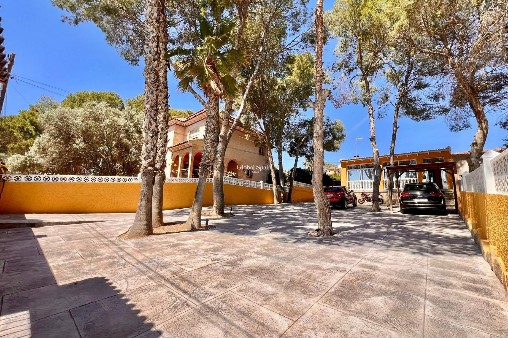 Odsprzedaż - WILLA  -
TORREVIEJA - LOS BALCONES - LOS ALTOS