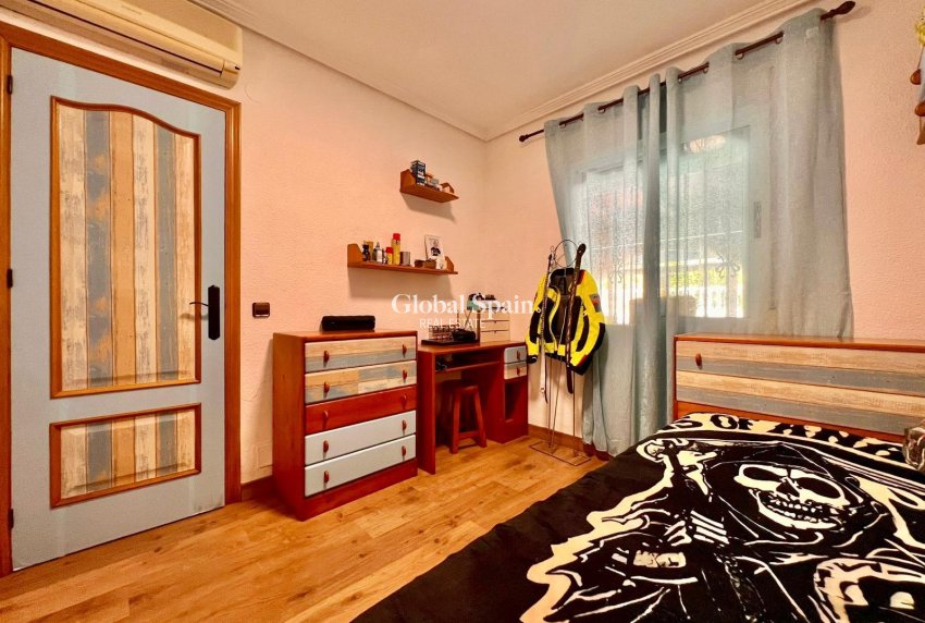 Odsprzedaż - WILLA  -
TORREVIEJA - LOS BALCONES - LOS ALTOS