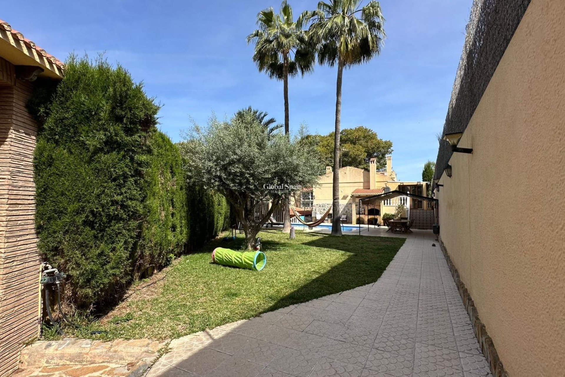 Odsprzedaż - WILLA  -
TORREVIEJA - LOS BALCONES - LOS ALTOS