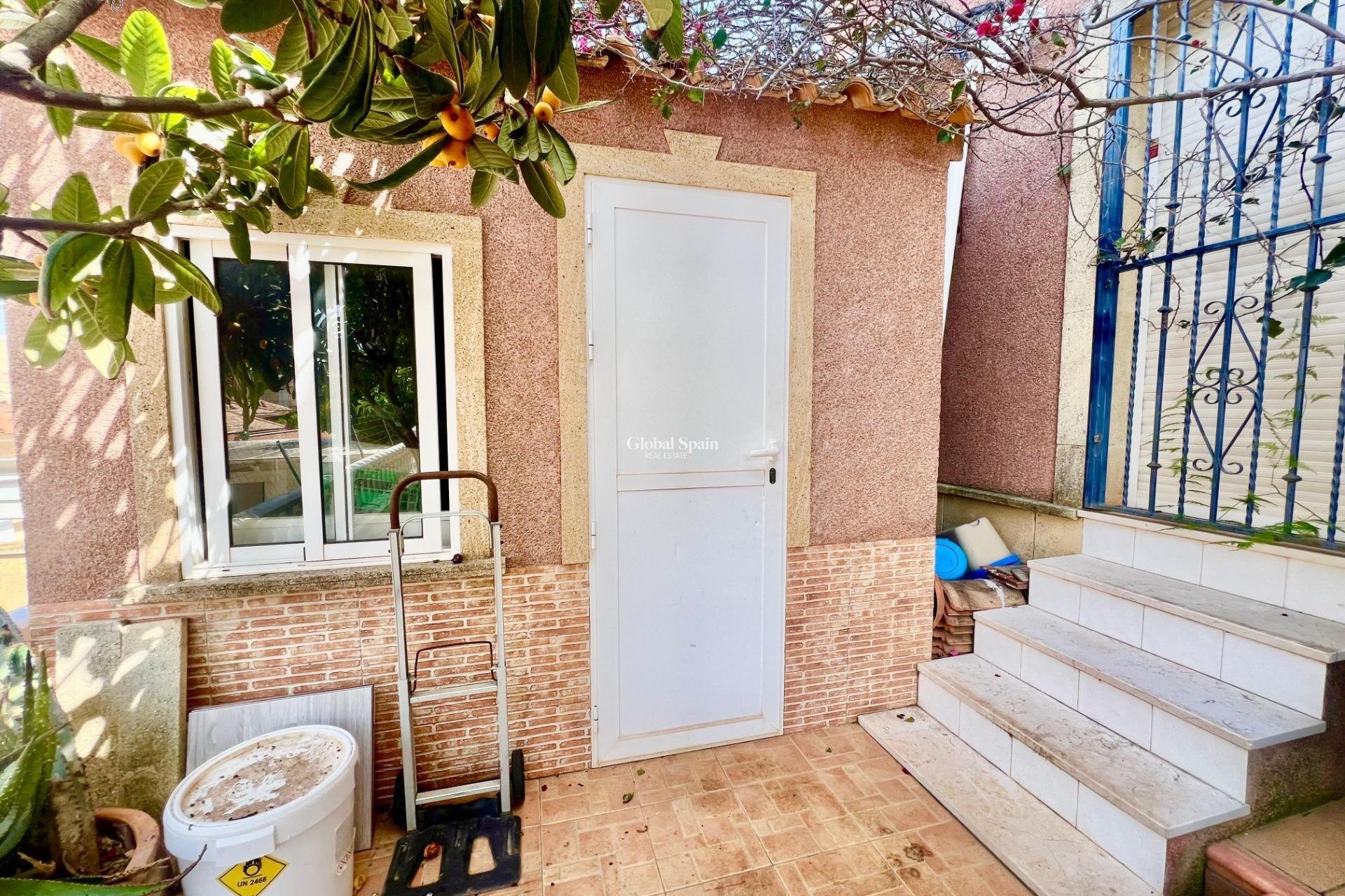 Odsprzedaż - WILLA  -
TORREVIEJA - LOS BALCONES - LOS ALTOS