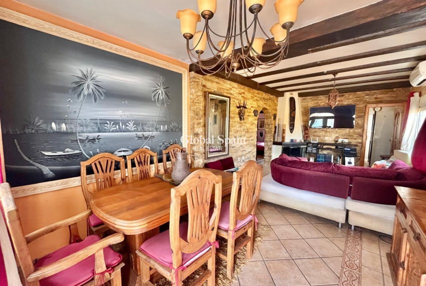 Odsprzedaż - WILLA  -
TORREVIEJA - LOS BALCONES - LOS ALTOS
