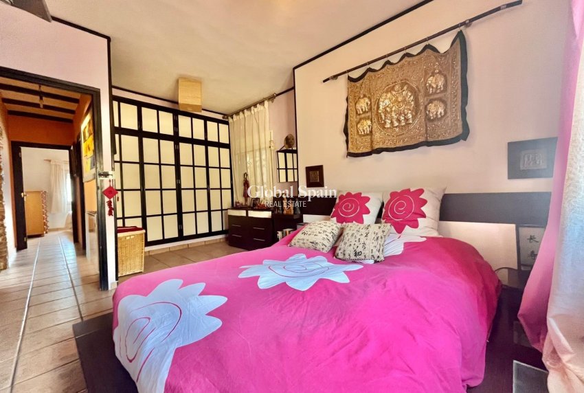 Odsprzedaż - WILLA  -
TORREVIEJA - LOS BALCONES - LOS ALTOS
