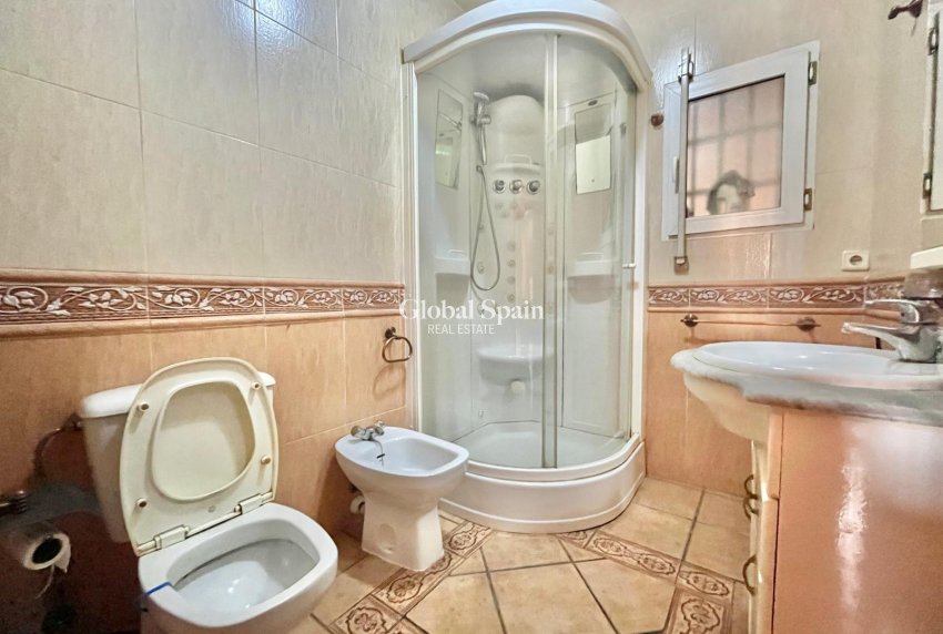 Odsprzedaż - WILLA  -
TORREVIEJA - LOS BALCONES - LOS ALTOS