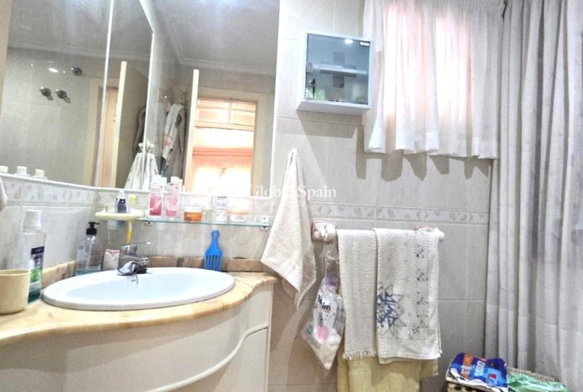 Odsprzedaż - WILLA  -
TORREVIEJA - LOS BALCONES - LOS ALTOS