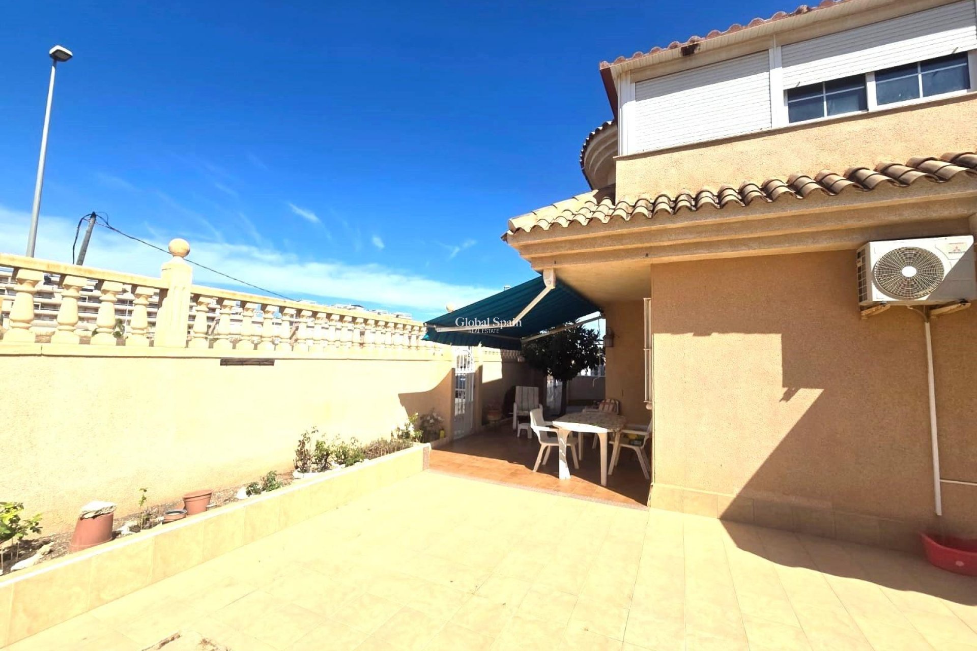 Odsprzedaż - WILLA  -
TORREVIEJA - LOS BALCONES - LOS ALTOS