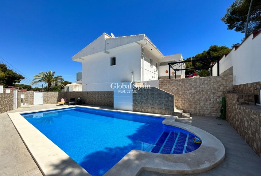 Odsprzedaż - WILLA  -
TORREVIEJA - LOS BALCONES - LOS ALTOS