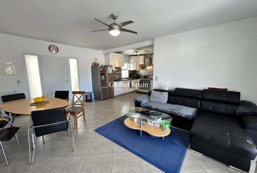 Odsprzedaż - WILLA  -
TORREVIEJA - LOS BALCONES - LOS ALTOS