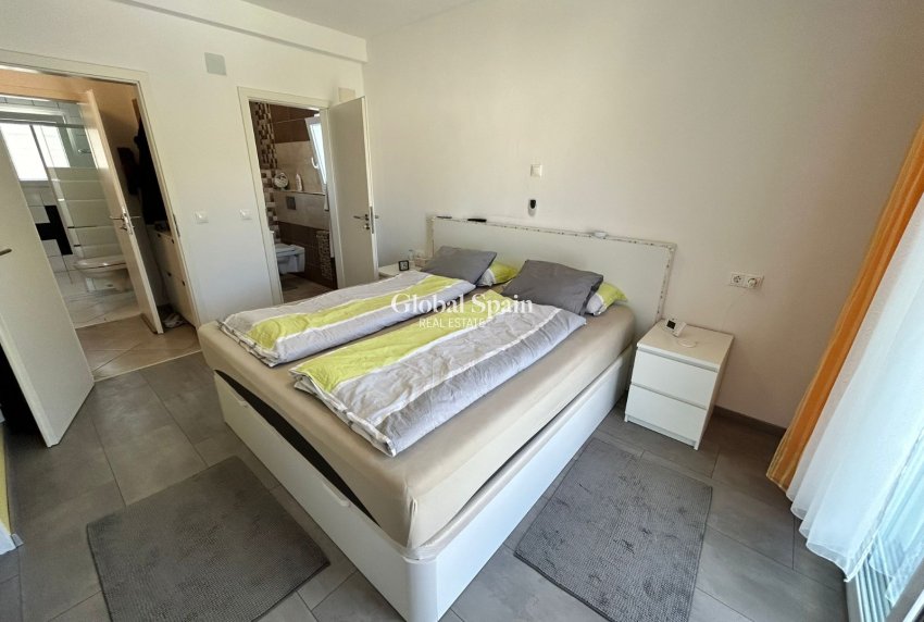 Odsprzedaż - WILLA  -
TORREVIEJA - LOS BALCONES - LOS ALTOS