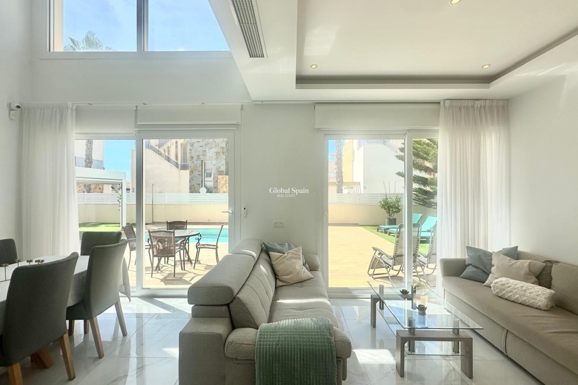 Odsprzedaż - WILLA  -
TORREVIEJA - Miramar - Torre Del Moro