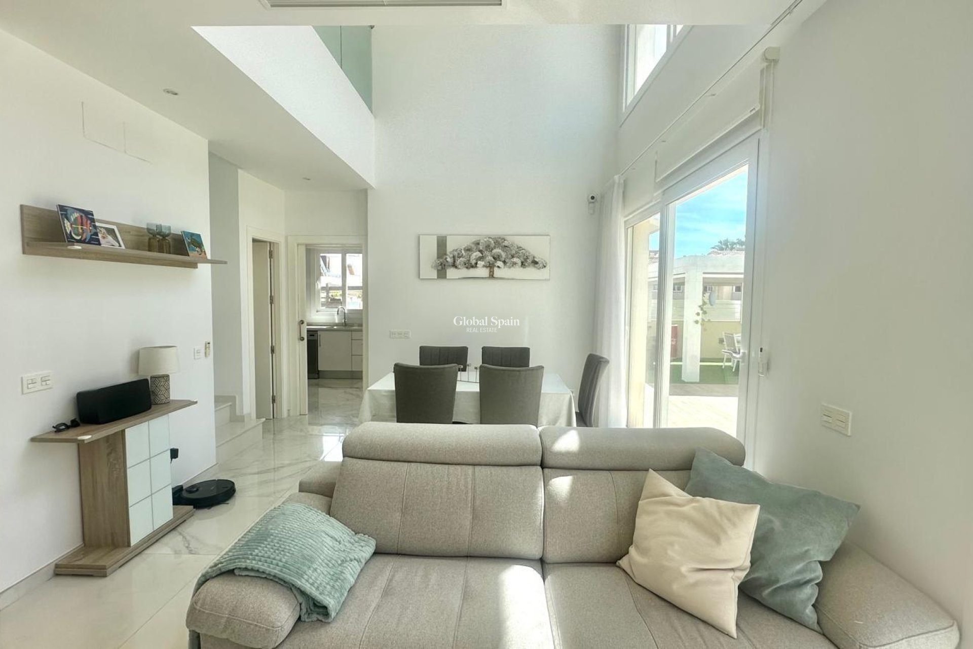 Odsprzedaż - WILLA  -
TORREVIEJA - Miramar - Torre Del Moro