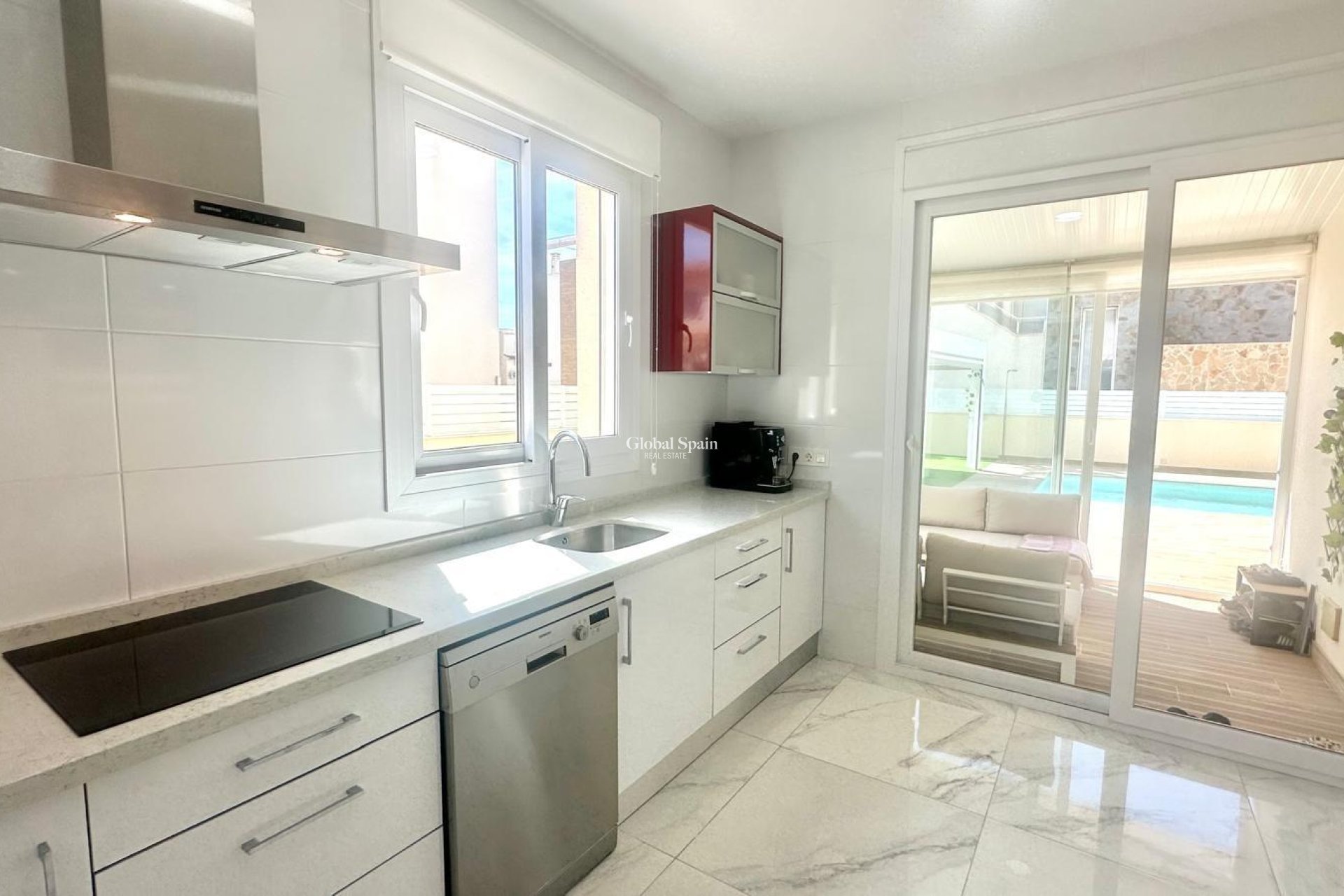 Odsprzedaż - WILLA  -
TORREVIEJA - Miramar - Torre Del Moro