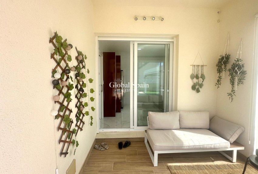 Odsprzedaż - WILLA  -
TORREVIEJA - Miramar - Torre Del Moro