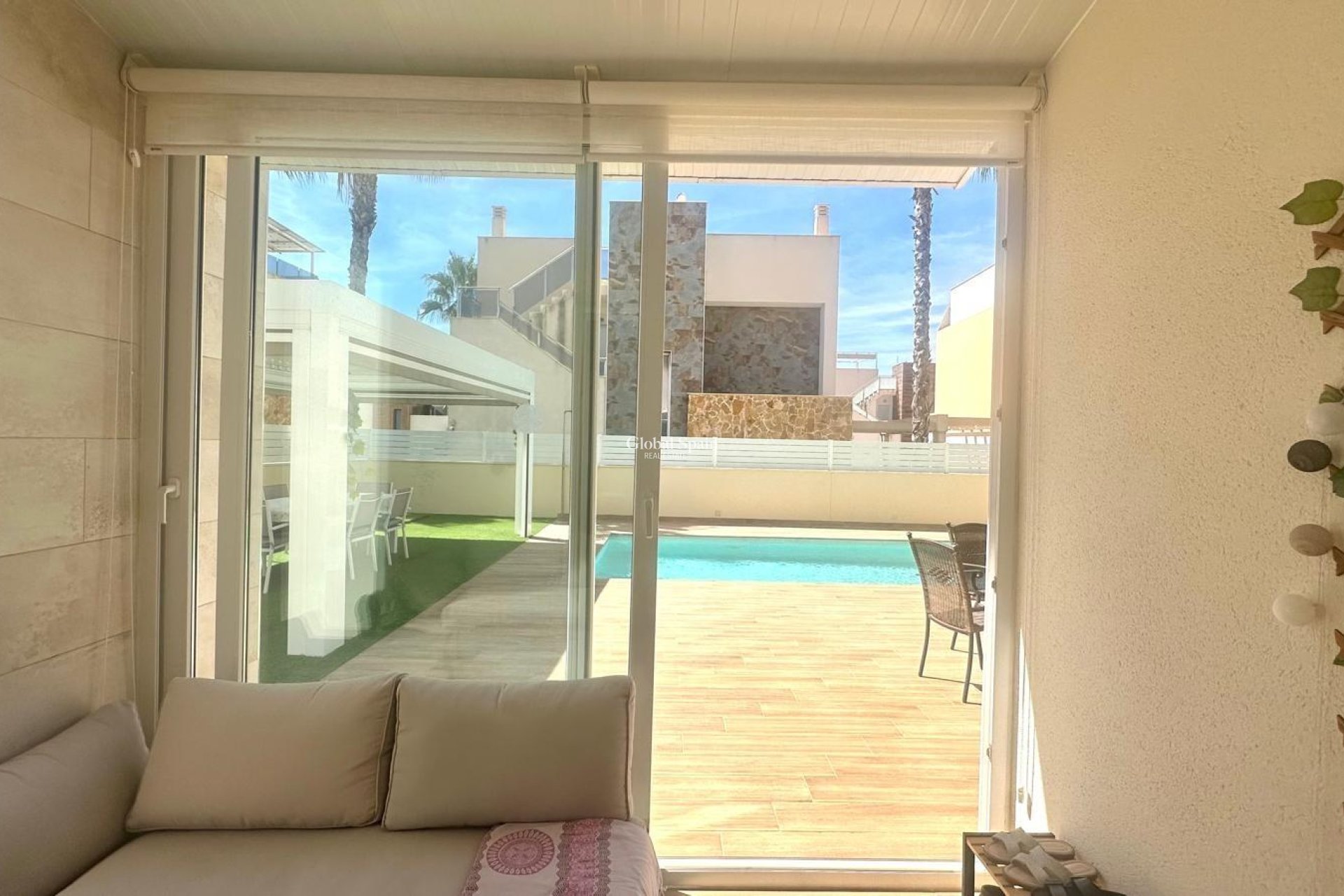 Odsprzedaż - WILLA  -
TORREVIEJA - Miramar - Torre Del Moro