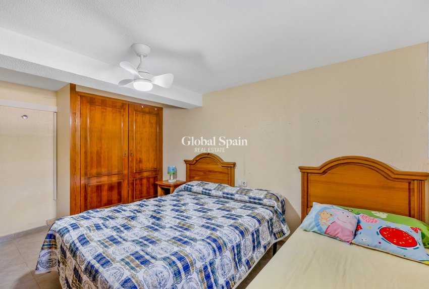 Odsprzedaż - Willa -
TORREVIEJA - Rocio del Mar