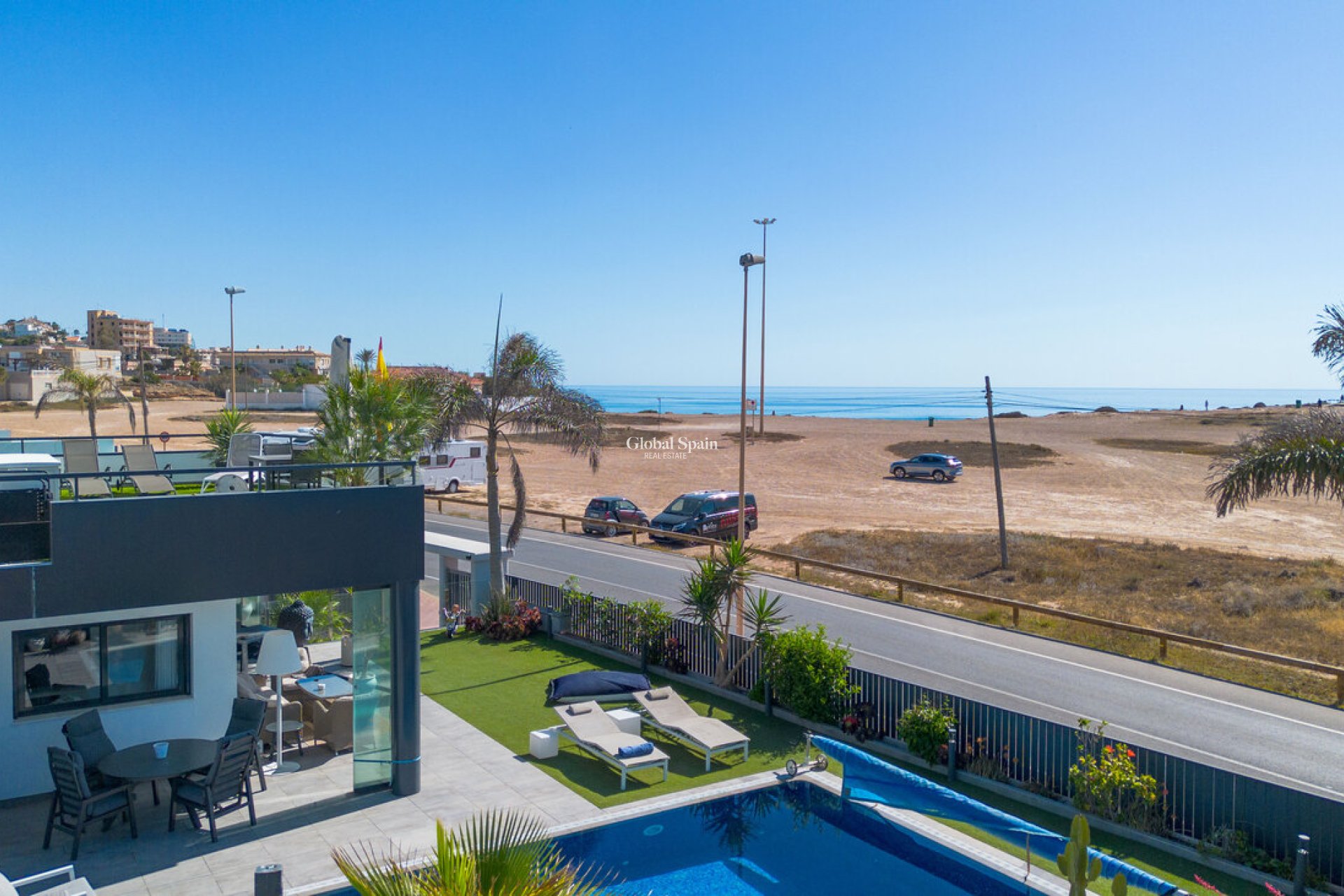 Odsprzedaż - WILLA  -
TORREVIEJA - Rosaleda