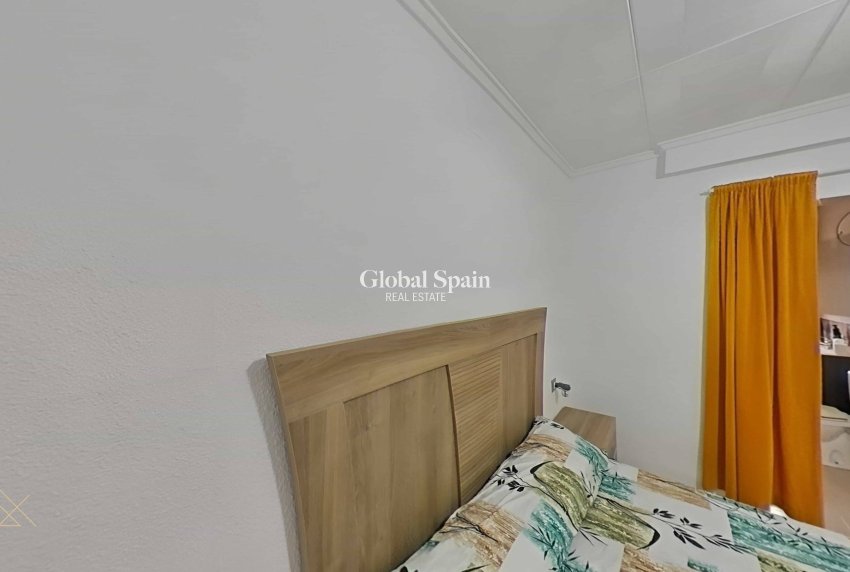 Odsprzedaż - WILLA  -
TORREVIEJA - San Luis