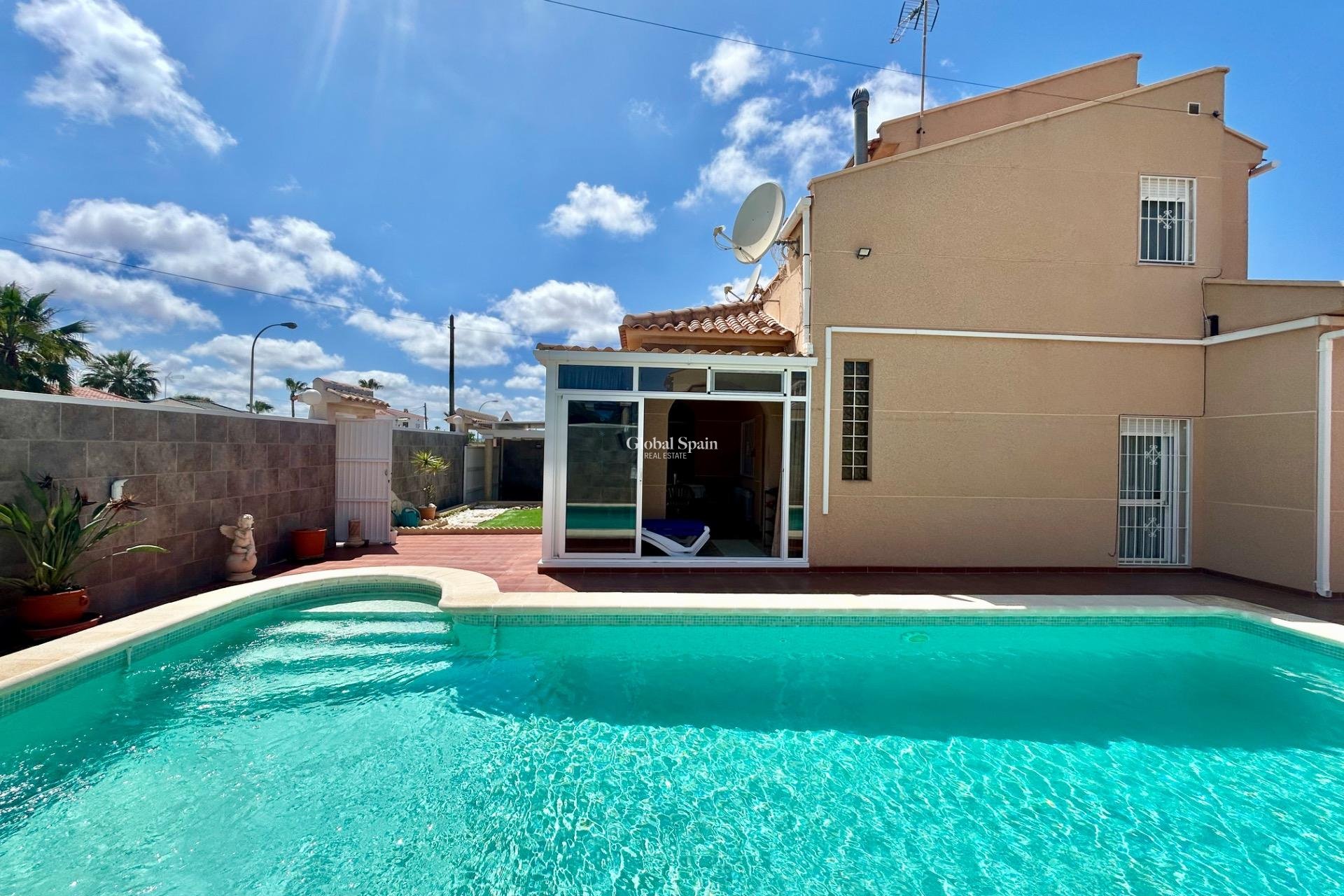 Odsprzedaż - WILLA  -
TORREVIEJA - San Luis