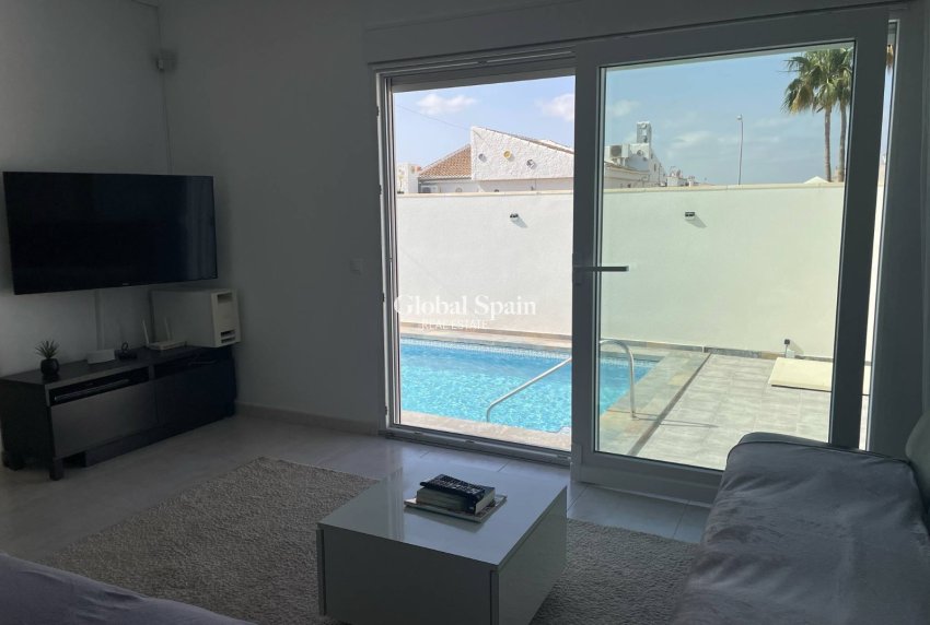 Odsprzedaż - Willa -
TORREVIEJA - San Luis