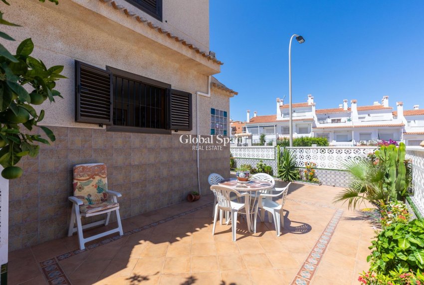 Odsprzedaż - Willa -
TORREVIEJA - Torreblanca