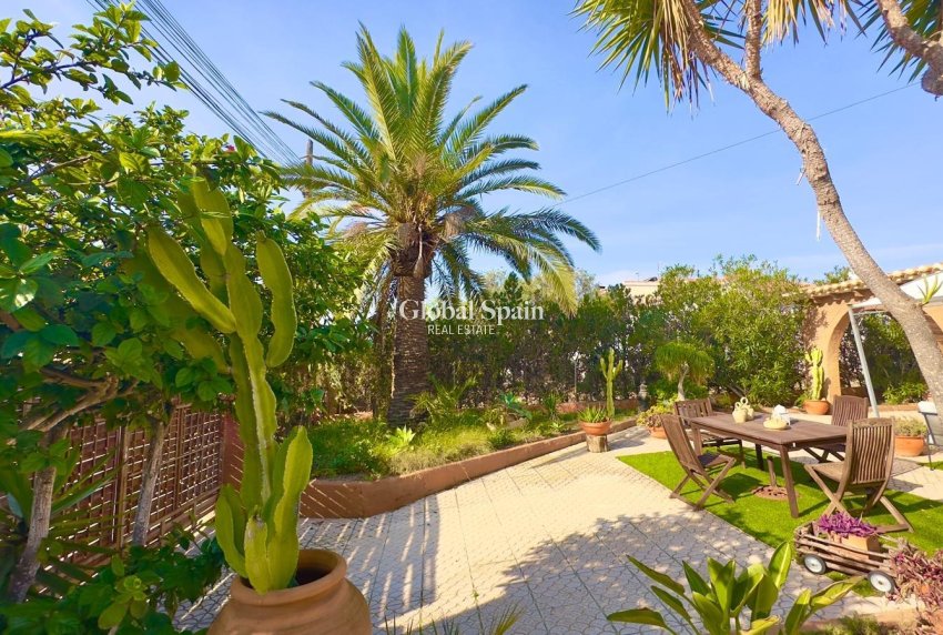 Odsprzedaż - WILLA  -
TORREVIEJA - Torreblanca