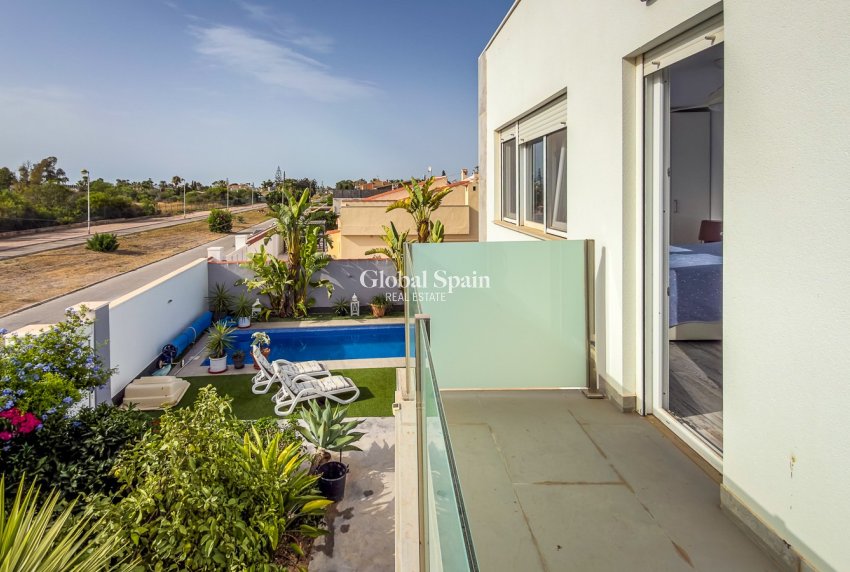 Odsprzedaż - WILLA  -
TORREVIEJA - Torreta - Florida