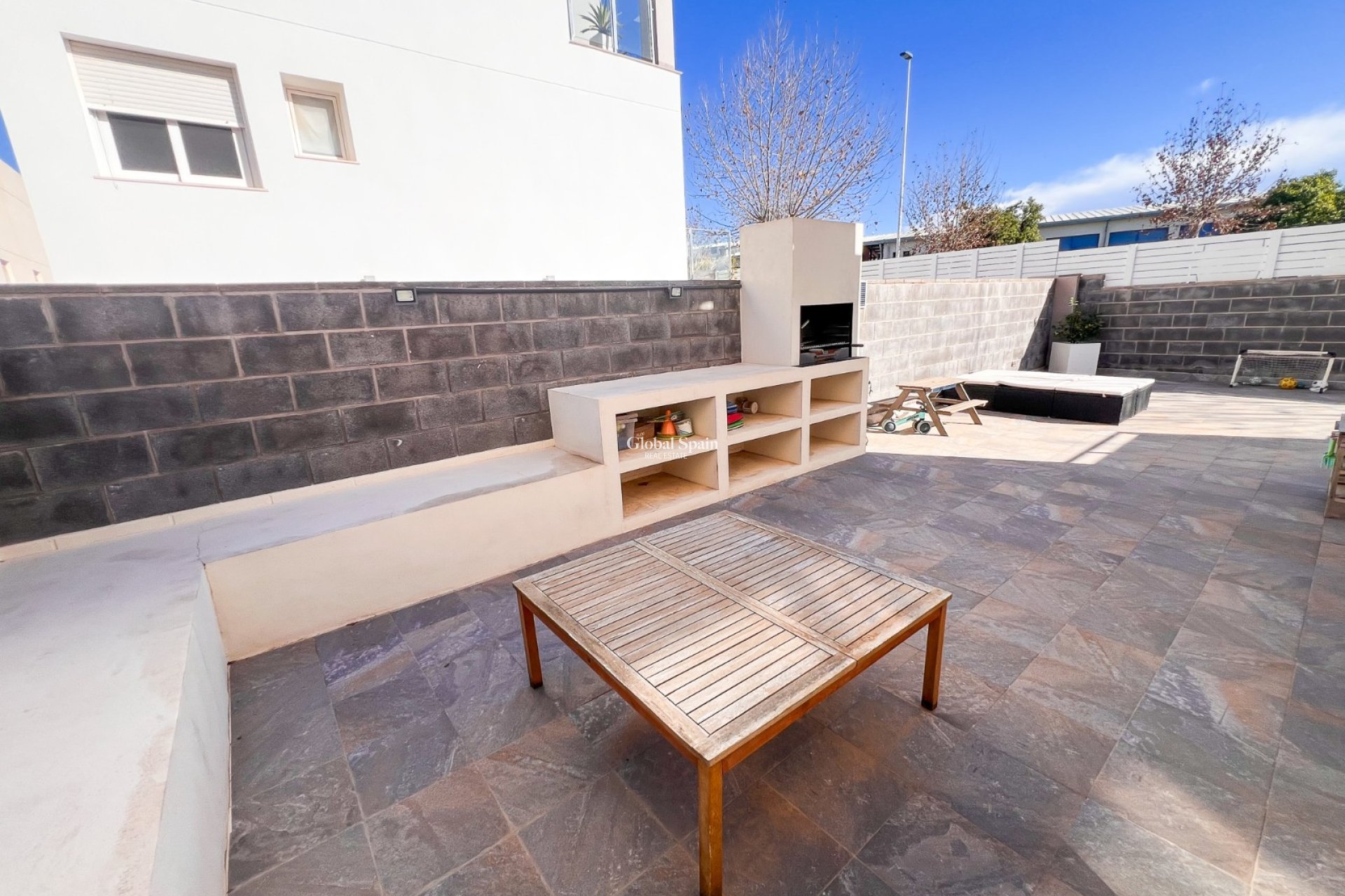 Odsprzedaż - WILLA  -
TORREVIEJA - Torrevieja