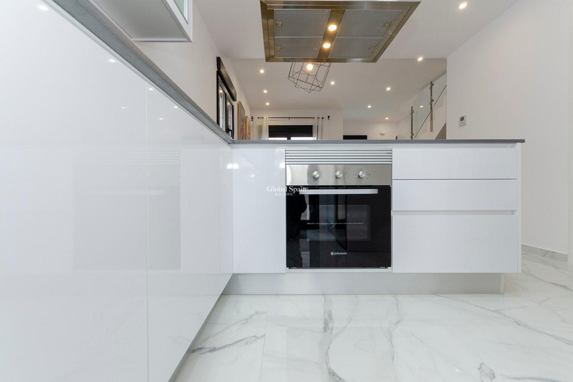 Odsprzedaż - Willa -
TORREVIEJA - 