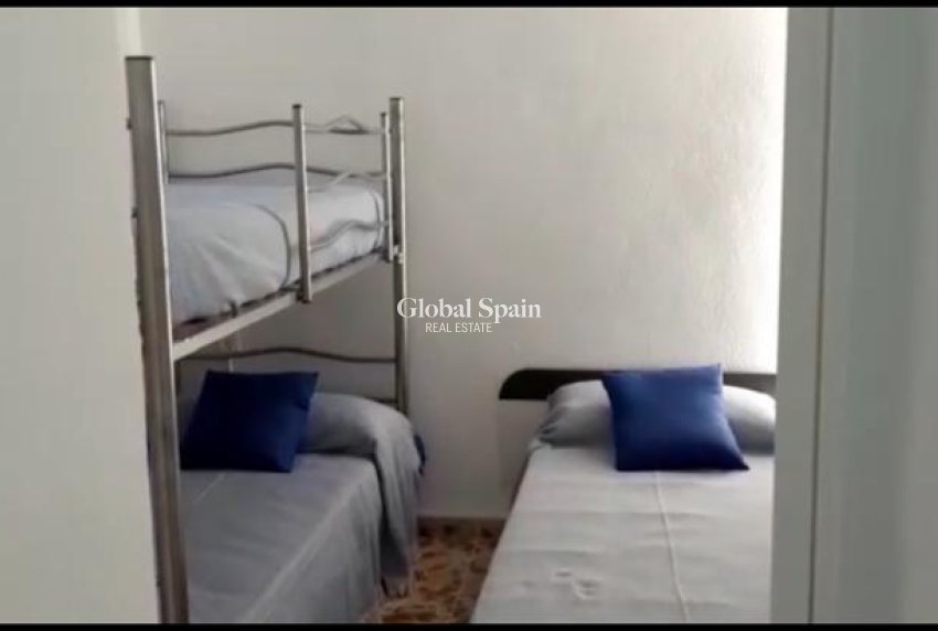 Odsprzedaż - WILLA  -
TORREVIEJA - 