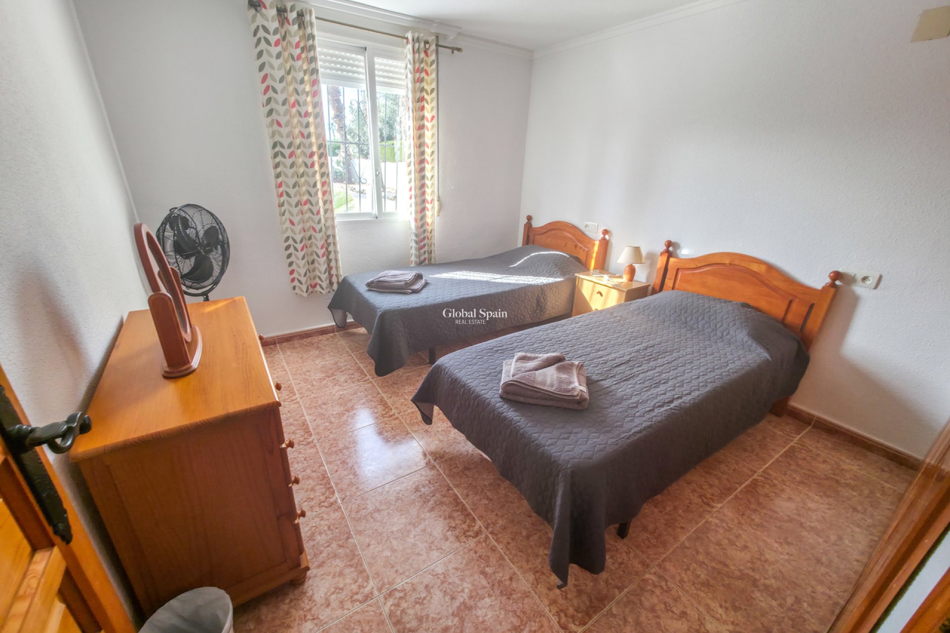 Odsprzedaż - WILLA  -
TORREVIEJA - 